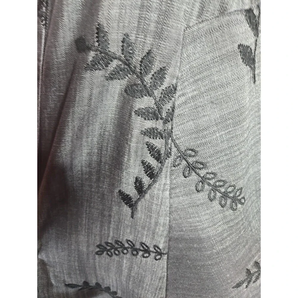 Soft Surroundings Gray Embroidered Leaf Chambray Button Up Tunic Top Size Small - Picture 6 of 11